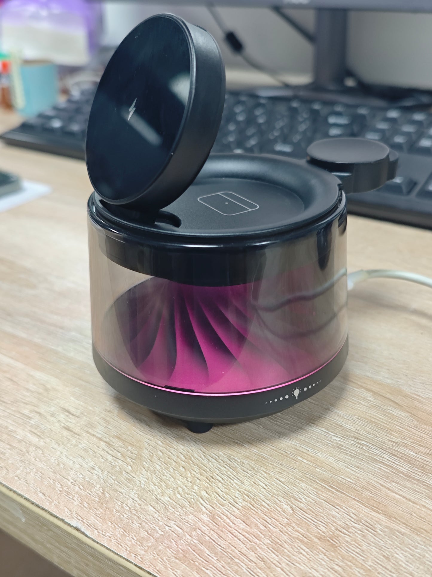 5-in-1 Magnetic Wireless Charging Stand With Speaker