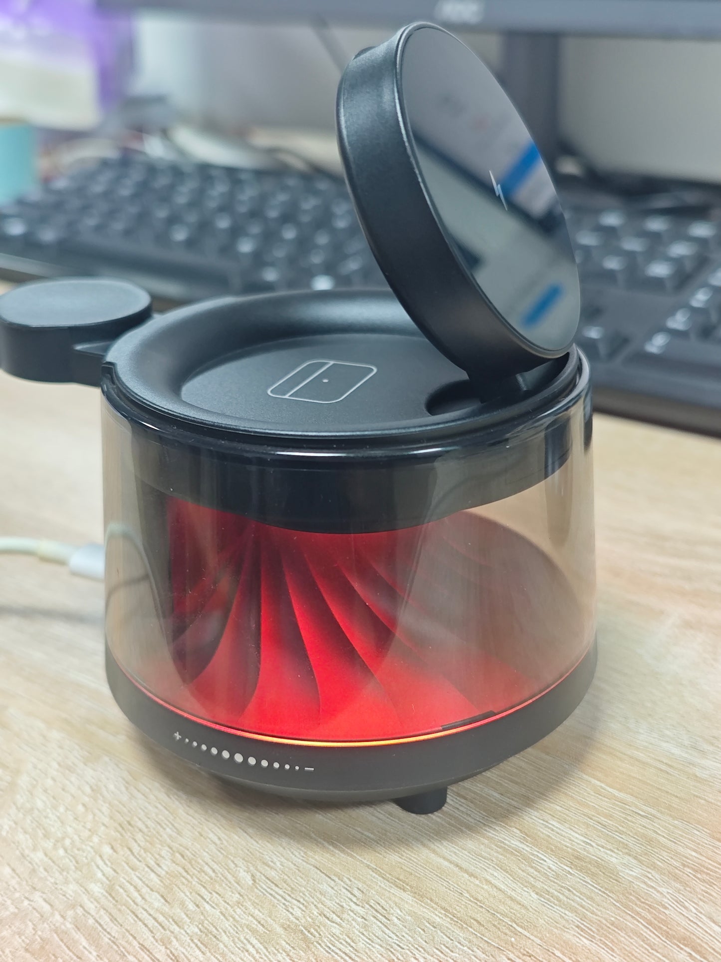 5-in-1 Magnetic Wireless Charging Stand With Speaker